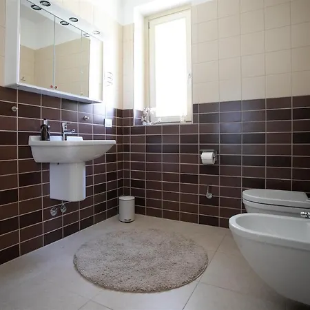 Iseolakerental - Casa Amata Riva di Solto